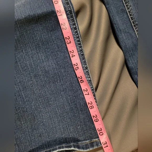 Maurices Women's Mid Rise Blue Jeans - Picture 6 of 6